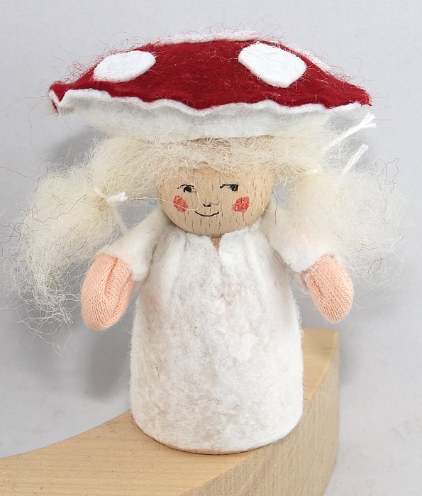 Mushroom child white/red, H 9 cm