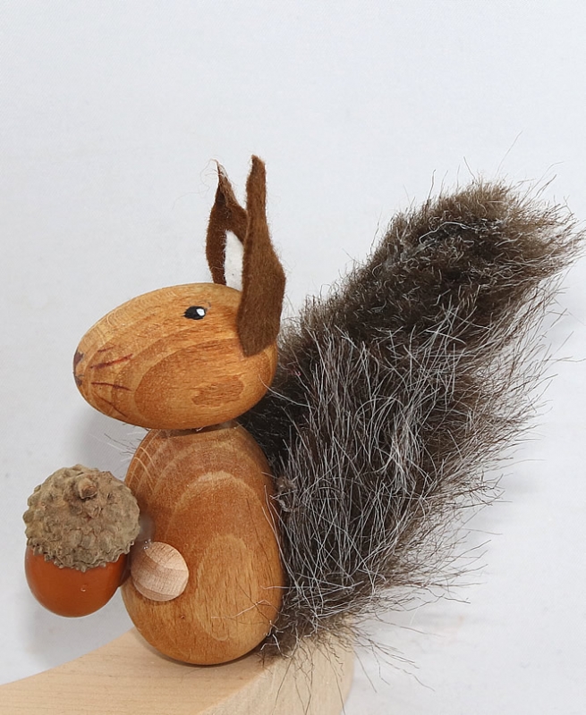 1 wooden figure Squirrel light brown for candlerings, 6 mm wood plug (copy)