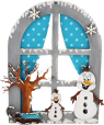 Fensterbild Schneemänner mit Baum und Schlitten, türkisblauer Vorhang, Schneekristall, H 20 cm, handbemalt