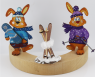 Ski bunny woman with ski poles, purple, light brown, H 10 cm, hand-painted, for candlerings