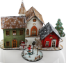 Skandinavisches  Weihnachtsdorf - Holzhaus rot/schwarz,  mit Tanne, h 11 cm, handbemalt, Beleuchtung möglich