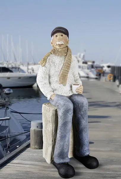 Gilde Figur, Seemann Sigvard sitzend auf Poller, weiß blau, H 25 cm