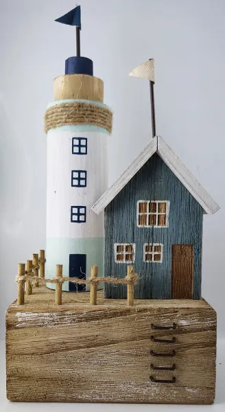 Holz Leuchturm, martimes Haus auf Felsen mit Metall-Leiter, 25,5x10,5xH16cm, bunt