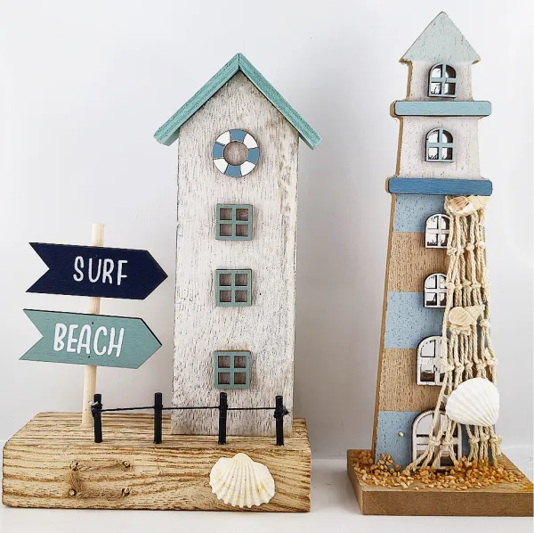 Leuchturm mit Netz Muscheln, Steinchen, 7x5xH20cm, hellblau natur weiß