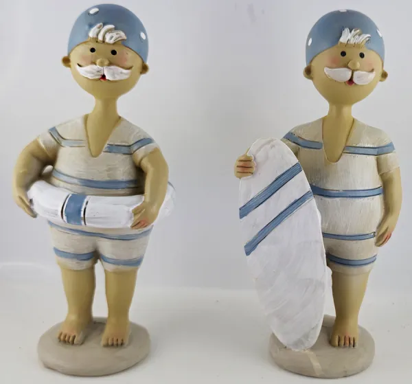 Große Badefiguenr mit Surfbrett und Schwimmring, hellblau weiß, h 16,5 cm