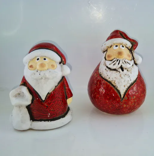 Süßer Weihnachtsmann mit Sack, rot weiß, H 11 cm, Steingut