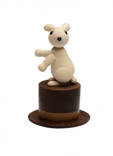 Spring Copenhagen Der Magische Hut mit weißem Kaninchen