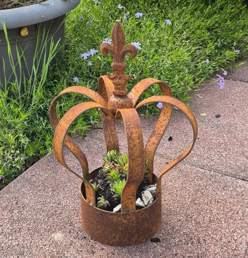 Nostalgische Rost Krone zum Bepflanzen D 21,5 x H 33 cm Garten Dekoration Pflanztopf