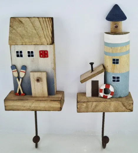 2er Set maritime Garderobe Haken mit Fischerhaus und Leuchtturm H 22,5/25 cm