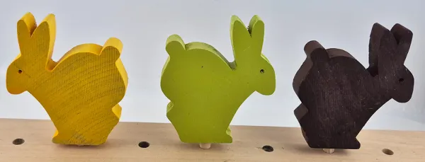 Sebastian Holz Osterhase, gelb, Steckfigur für Sebastian Holzkränze