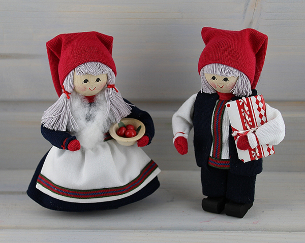 Butticki Frau Santa mit Geschenke weiß/rot, H 21 cm