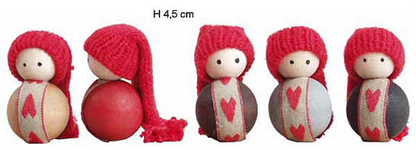 kleiner Wichtel schwarz mit Herzband und roter Zipfelmütze, H 4,5 cm