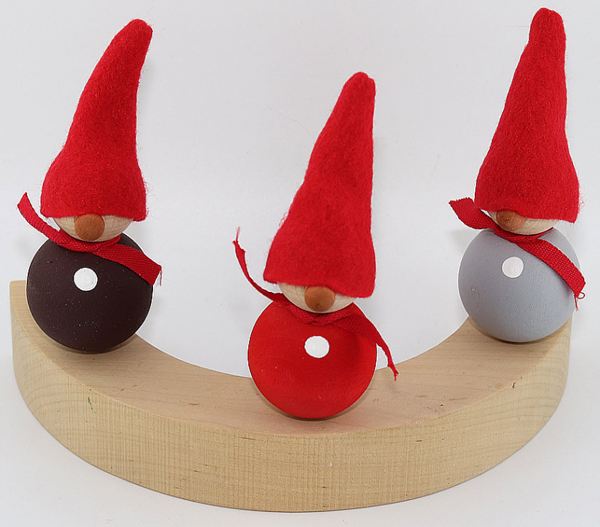 Wichtel Lucas mit weißem Punkt, hellgrau, H 10 cm