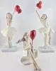 Gilde 3 Figurrn, Frau, Ballonmotiv, Poly, creme, rot, 3 Varianten, L. 7 cm, B. 10 cm, H. 24 cm