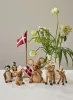 Dekorative Holzfigur Snow von Spring Copenhagen und ander Holztiere mit Dänischer Flagge