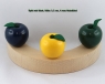 1 schwedischer Apfel mit Blatt, 6 mm Holzdübel, blau lackiert, H 3,5 cm