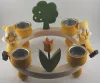 Sebastian Teelichterkranz natur gelbe Teelichthalter, Steckfiguren Frühlingsmädle, Tulpe, Baum, skandinavischer Holzkränz, dänischer Holzkranz