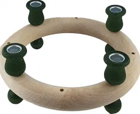 Kleiner Holzkranz natur mit dunkelgrünen Kerzenhaltern, D 16, 5 cm Kleiner Holzkranz natur mit dunkelgrünen Kerzenhaltern, D 16, 5 cm